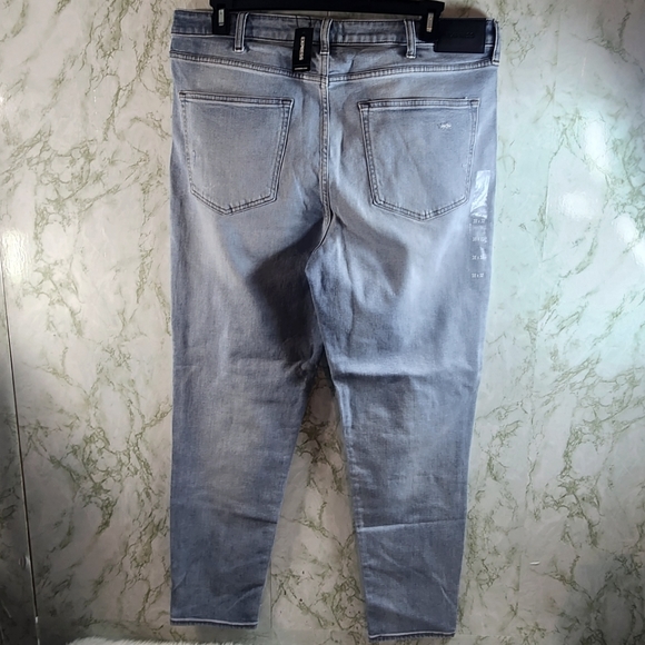 EXPRESS Athletic Skinny Jeans - Picture 7 of 16